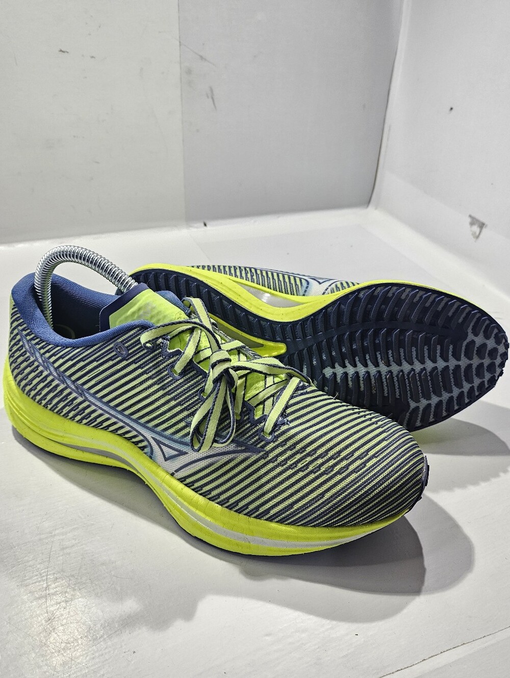 MIZUNO WAVE REBELLION WOMEN'S RUNNING SHOES GREEN/WHITE/BLUE SIZE 7.5